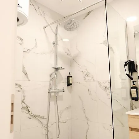 Apartament 104